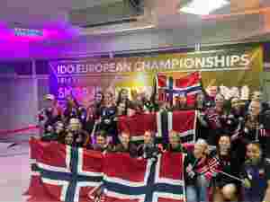 Representerte Norge under EM i dans