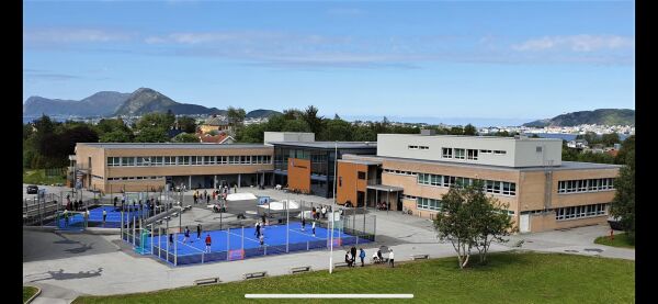 Brann i garderobeskap