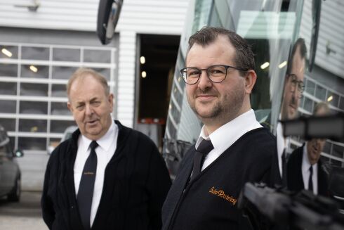 Frå Sula til Sicilia  – med buss