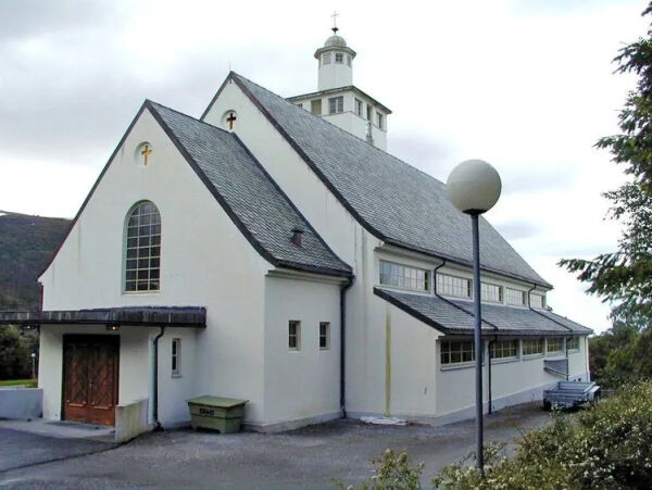 La kirken være kirke