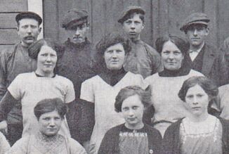 Arbeidarar ved Brødrene Kraasbyes Ullvarefabrikk 1915