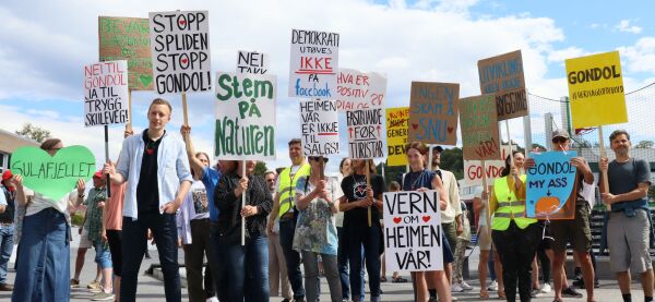 Omfattande klagar