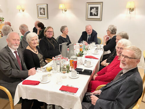 Helselaget arrangerte julebord