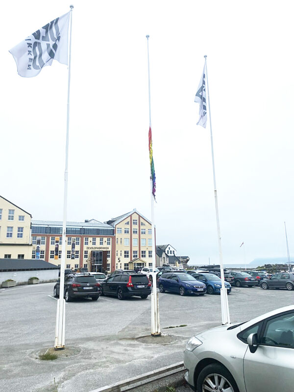 Sette fyr på Prideflagget