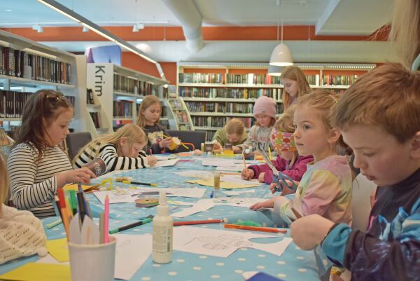 Påskekos på biblioteket