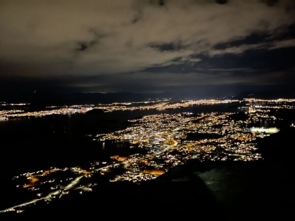 Kveld over vakre Langevågen