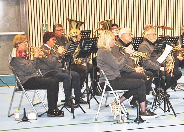 Musikk, lodd og kafé på Allheim