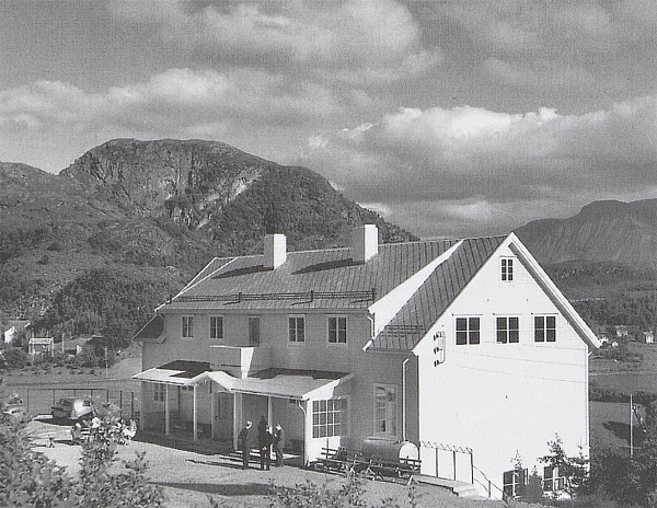 Ny skule i 1954