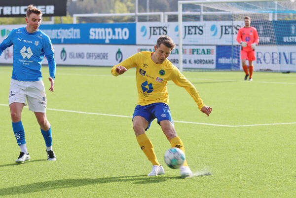 – Vi øydelegg kampen for oss sjøl