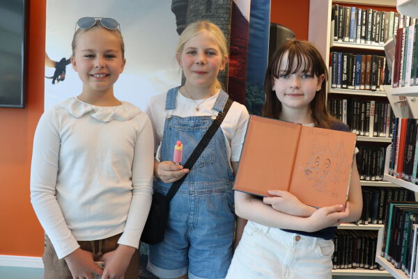Ville potar på biblioteket